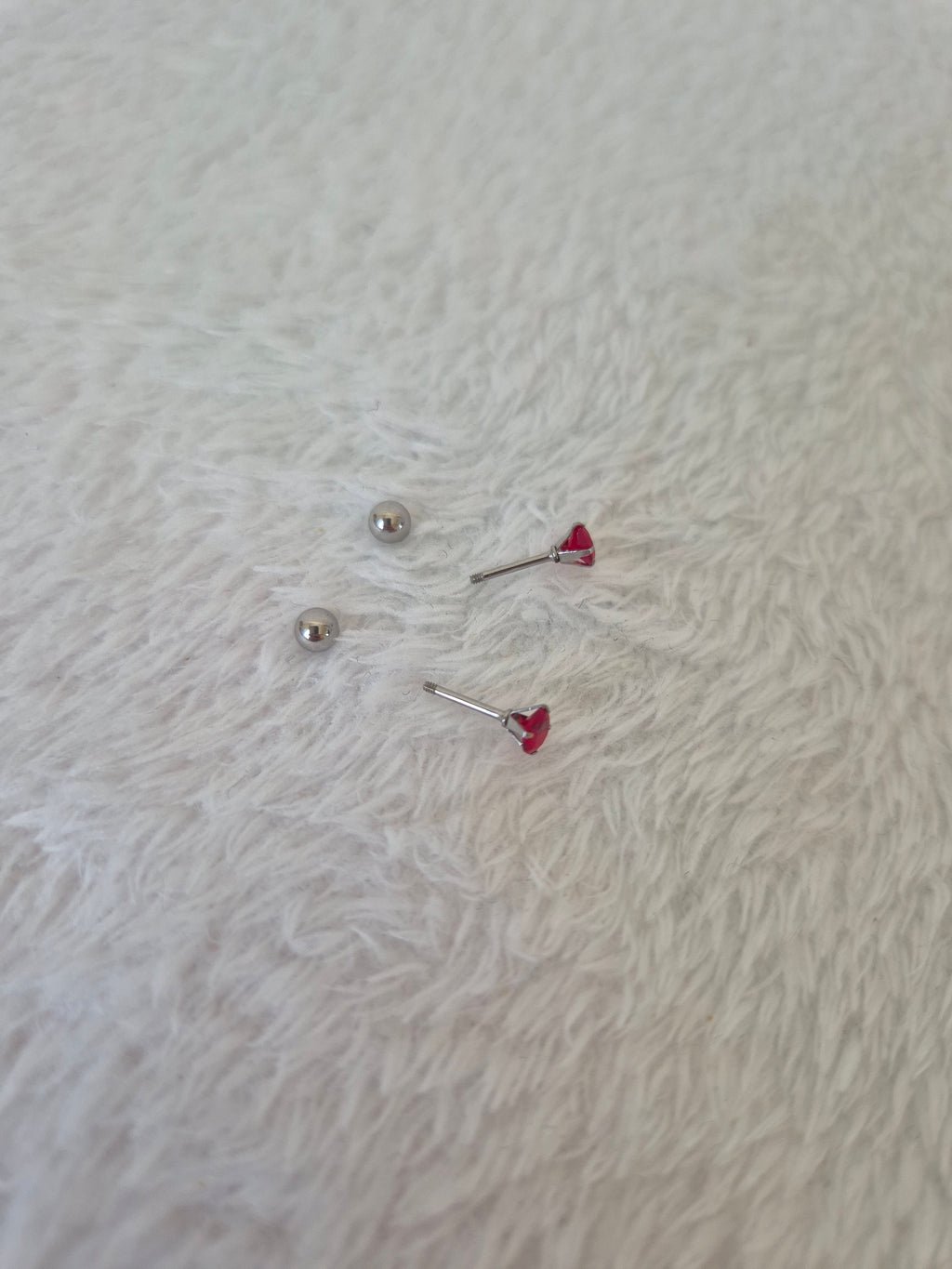 Boucles d'oreilles strass rouges