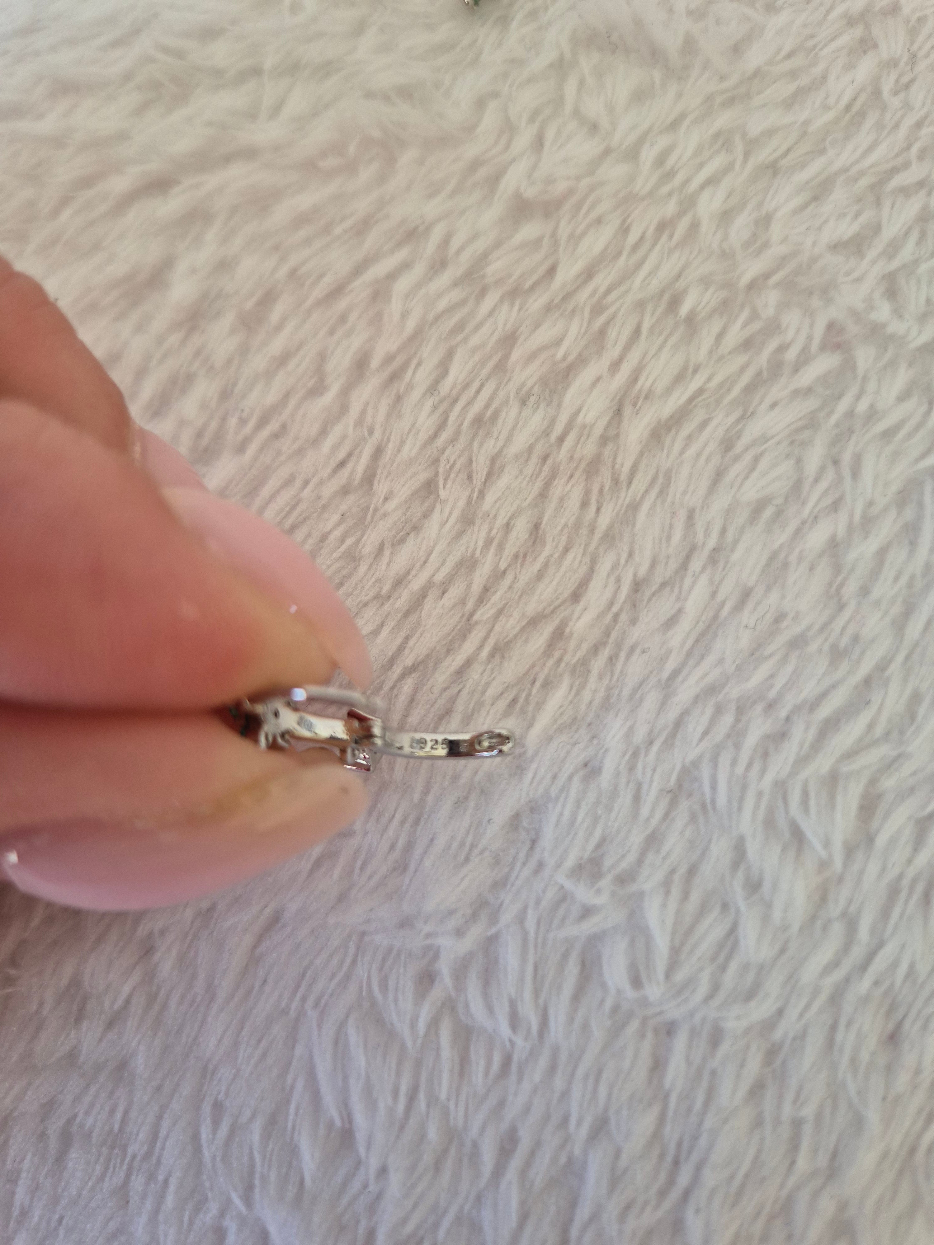 Mini créoles étoiles strass verts
