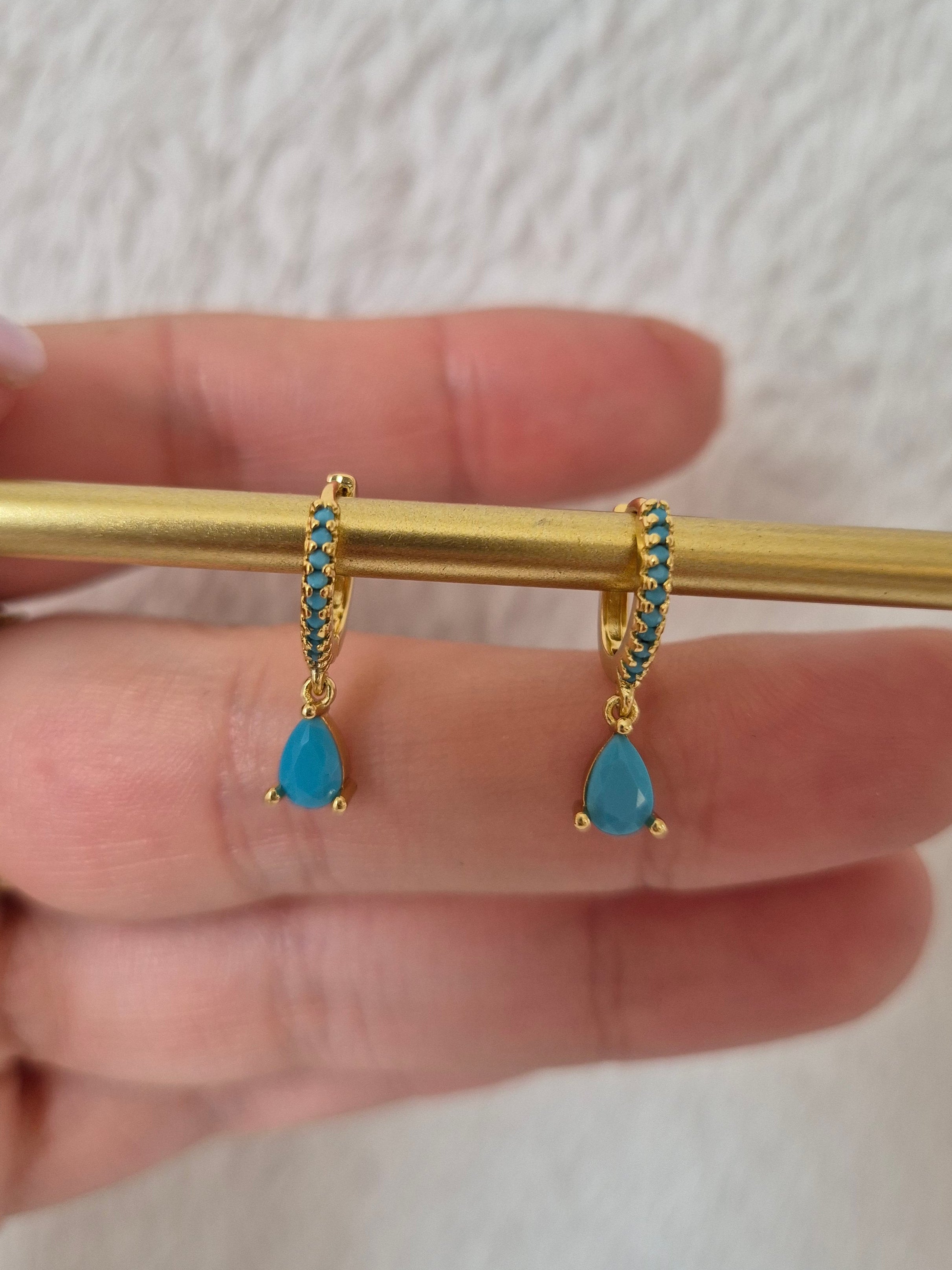 Boucles d'oreilles strass bleus clairs