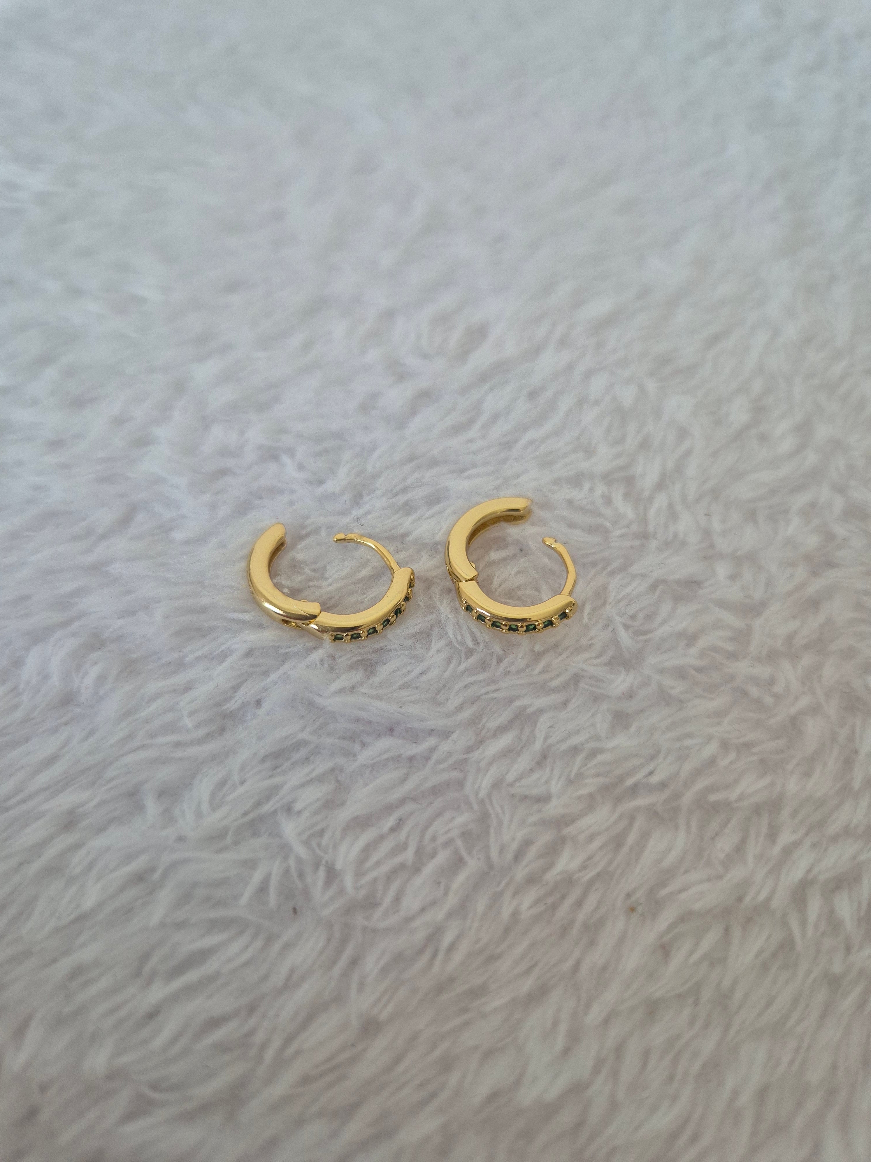 Mini créoles strass verts