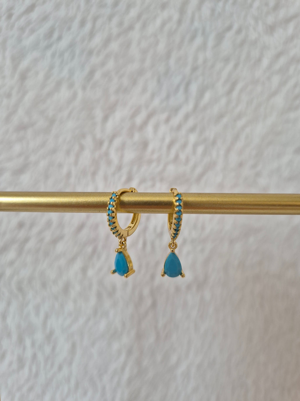 Boucles d'oreilles strass bleus clairs