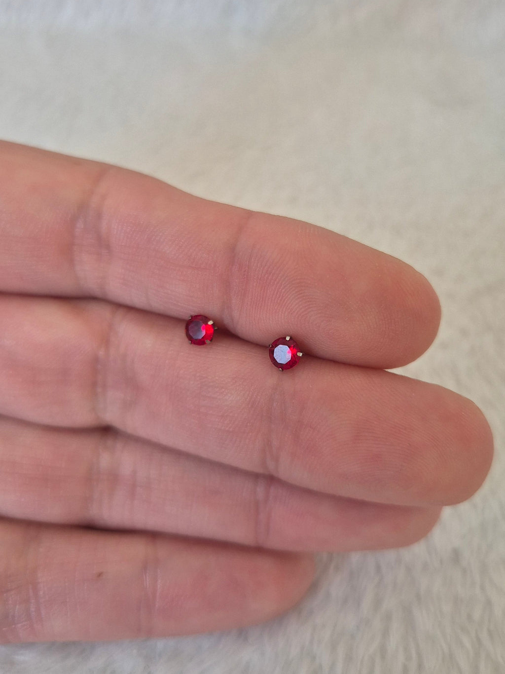 Boucles d'oreilles strass rouges