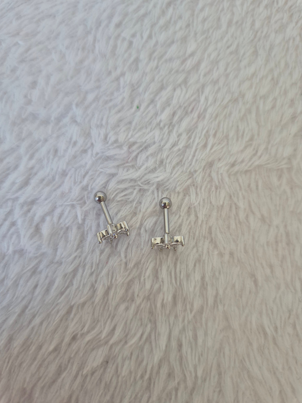 Boucles d'oreilles fleurs strass