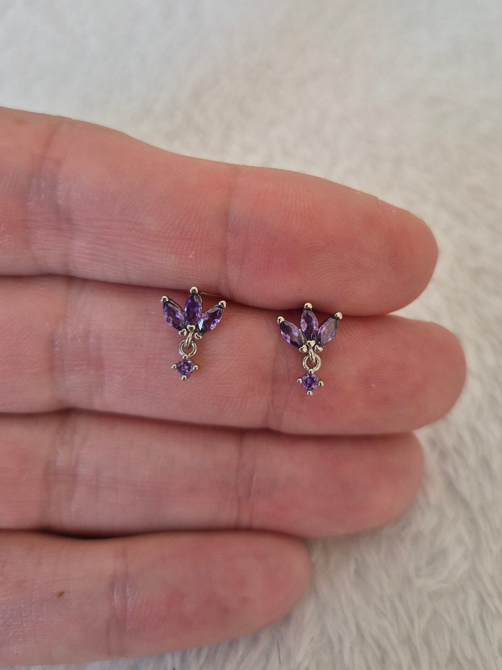 Boucles d'oreilles strass violets
