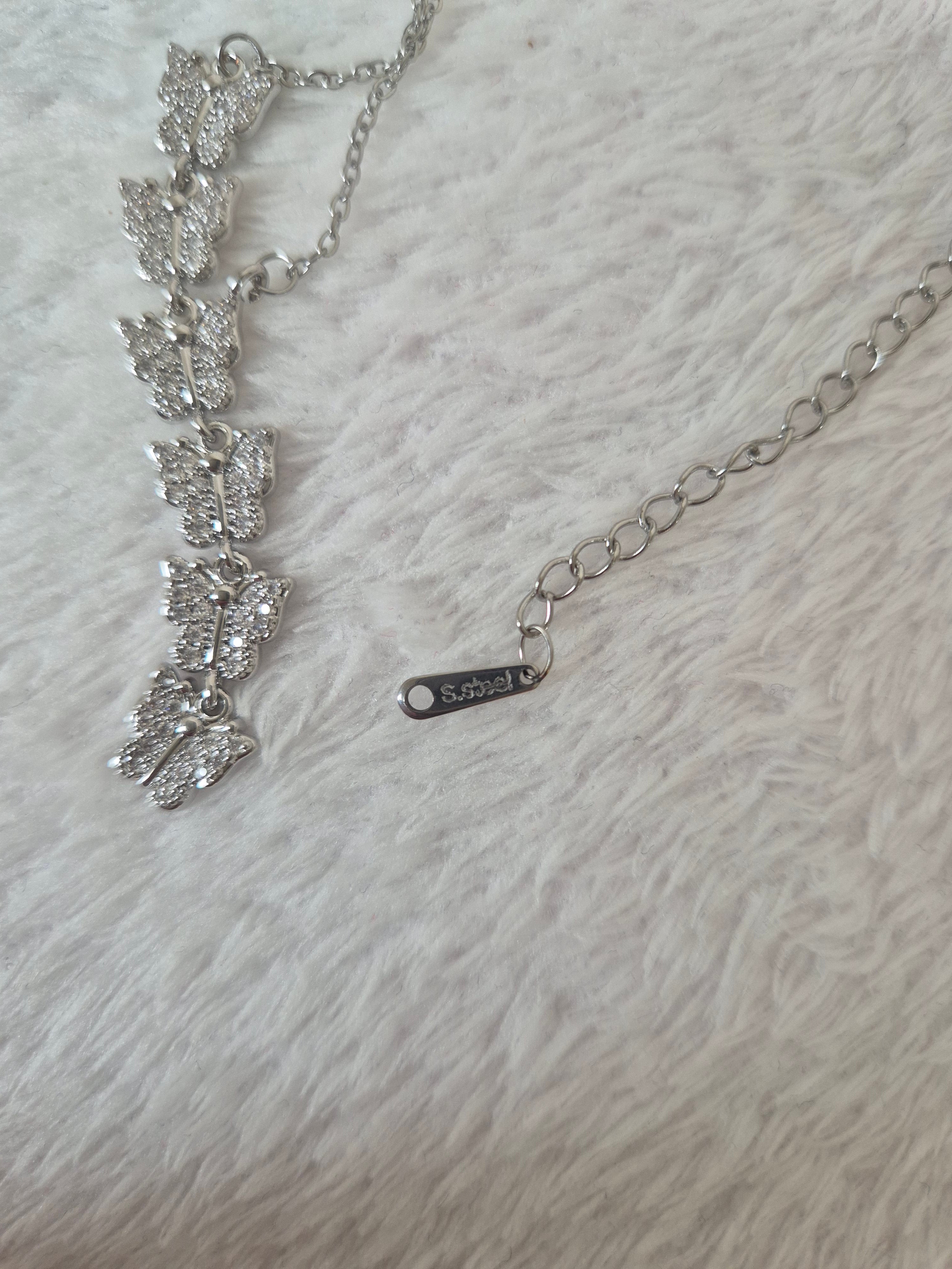 Collier papillons