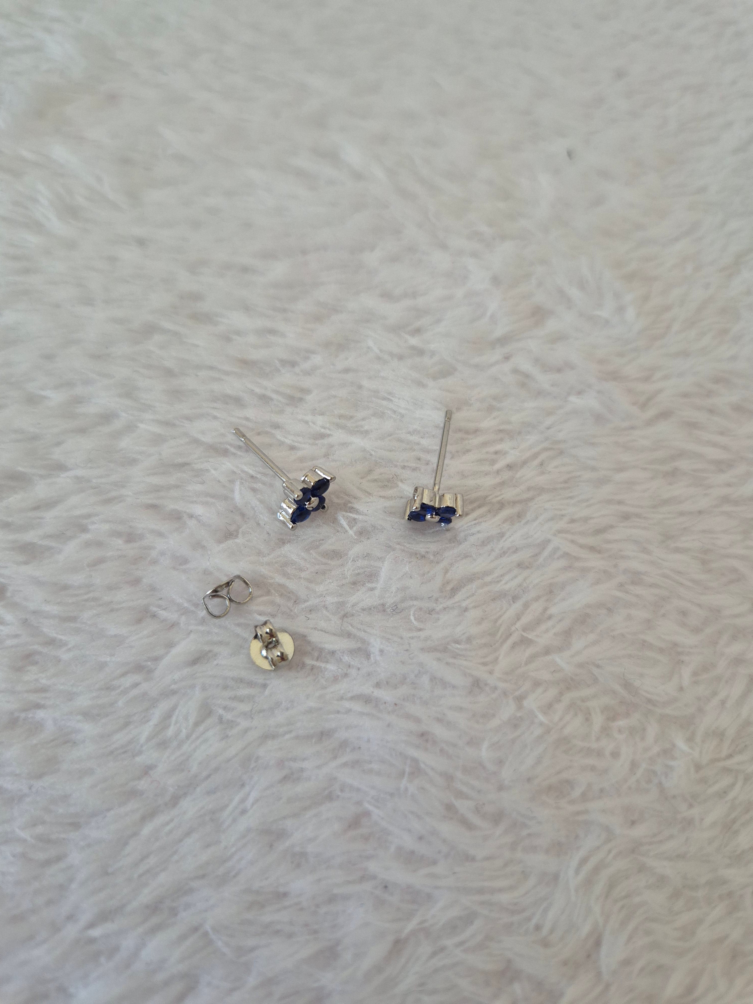 Boucles d'oreilles strass bleus marines