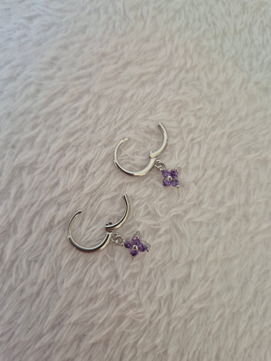 Boucles d'oreilles strass violets