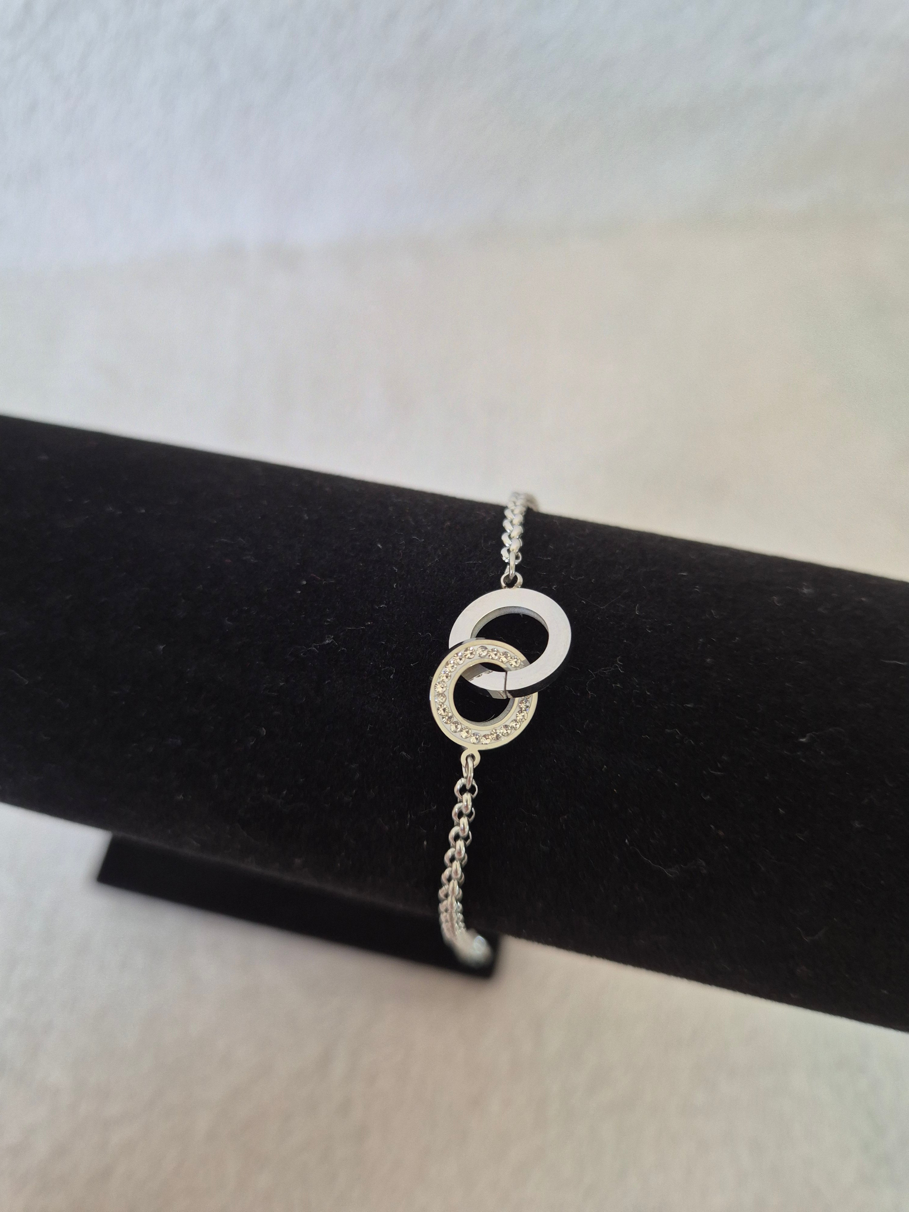 Bracelet entrelacé