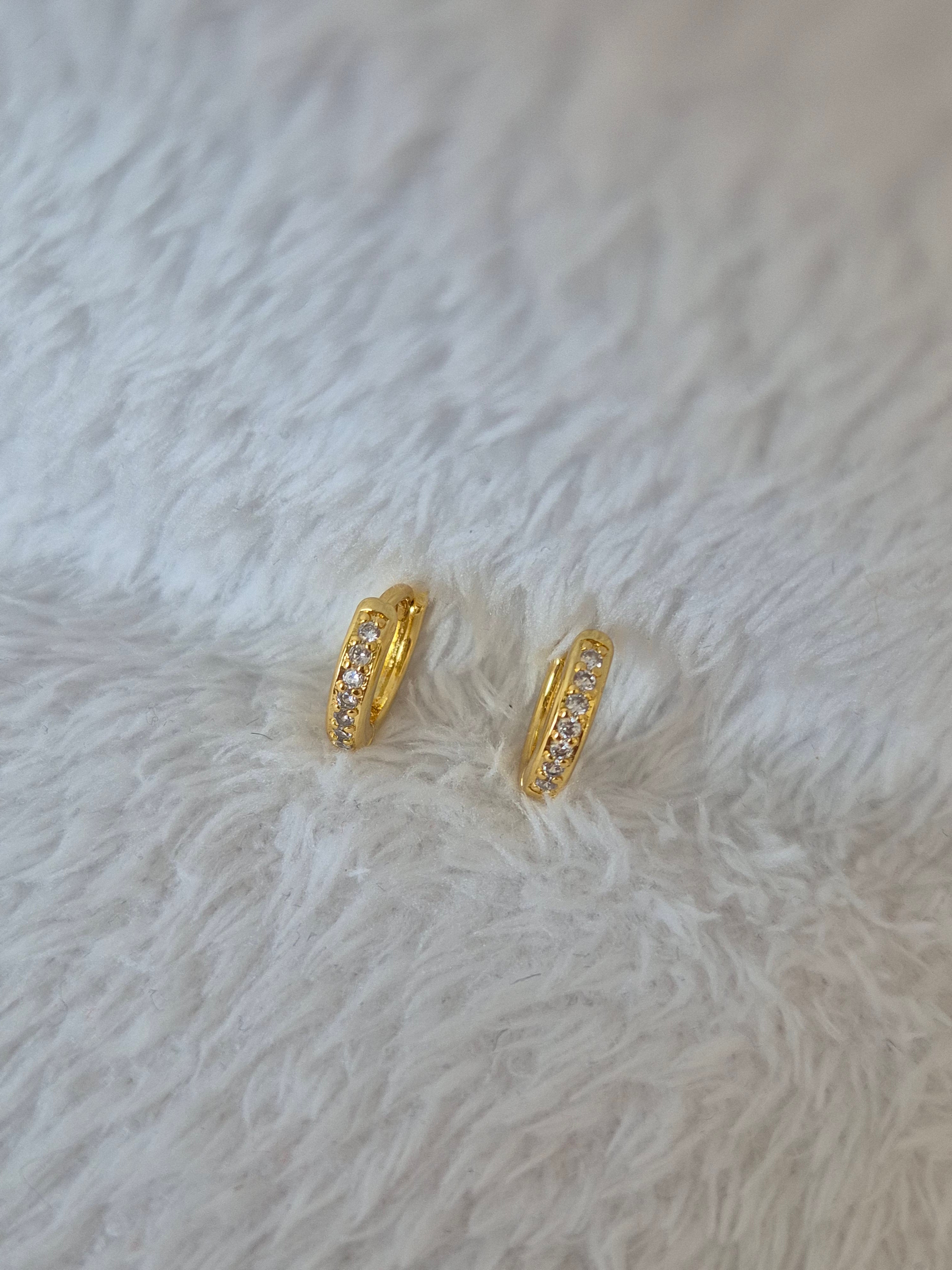 Mini créoles strass diamants