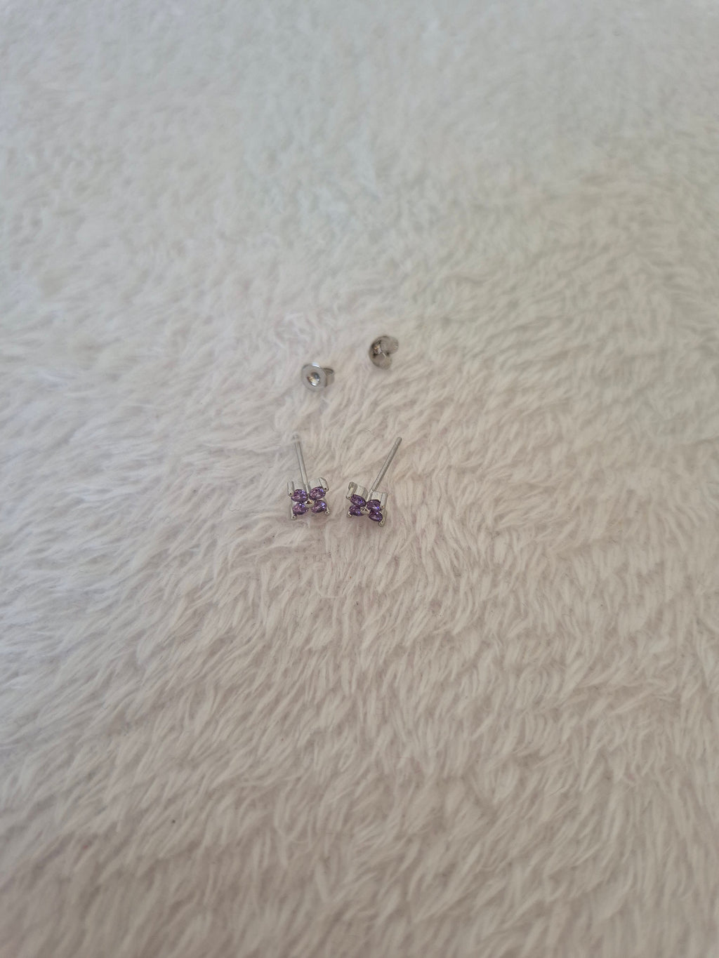 Boucles d'oreilles strass violets