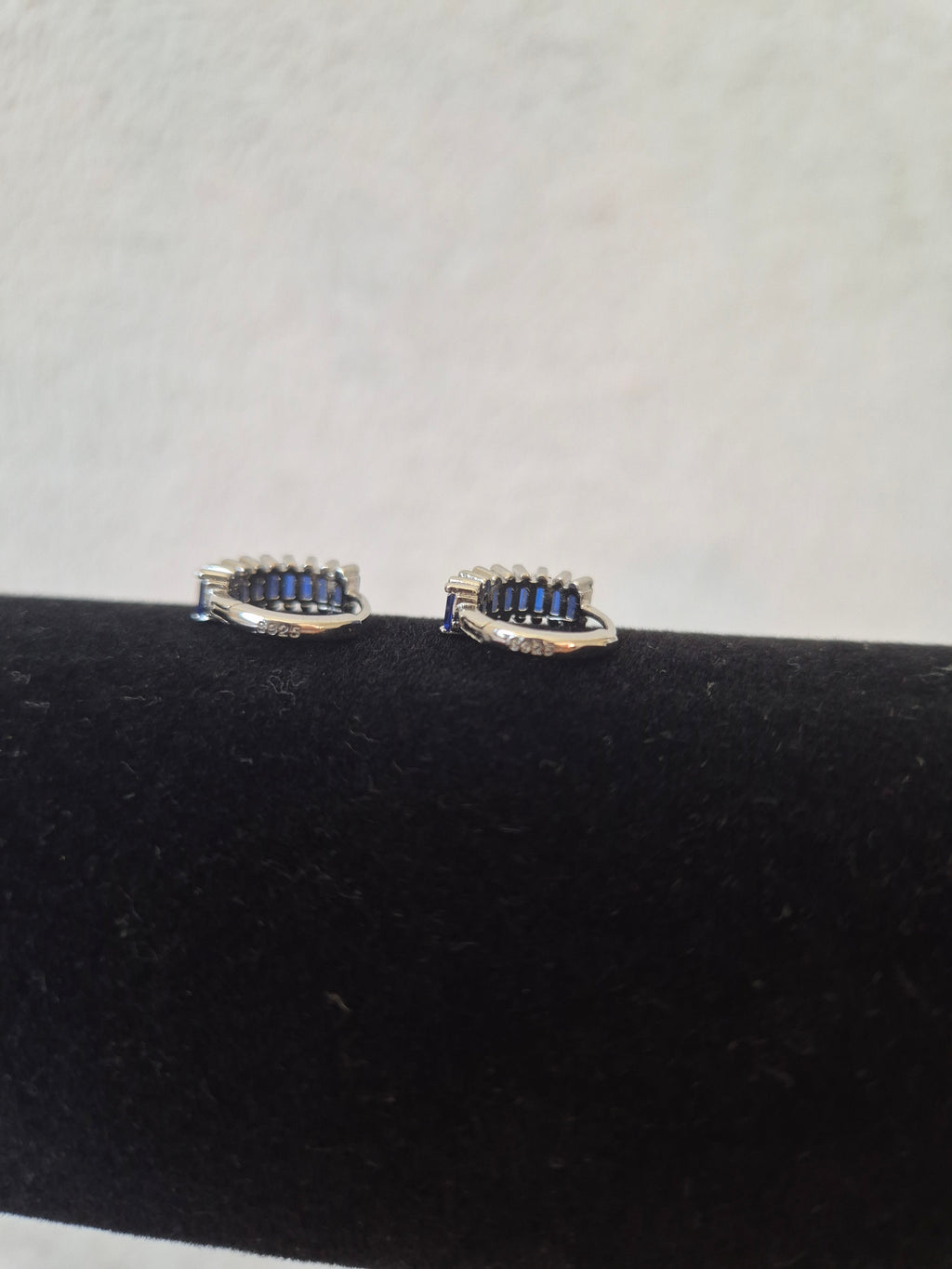 Mini créoles strass bleus marines