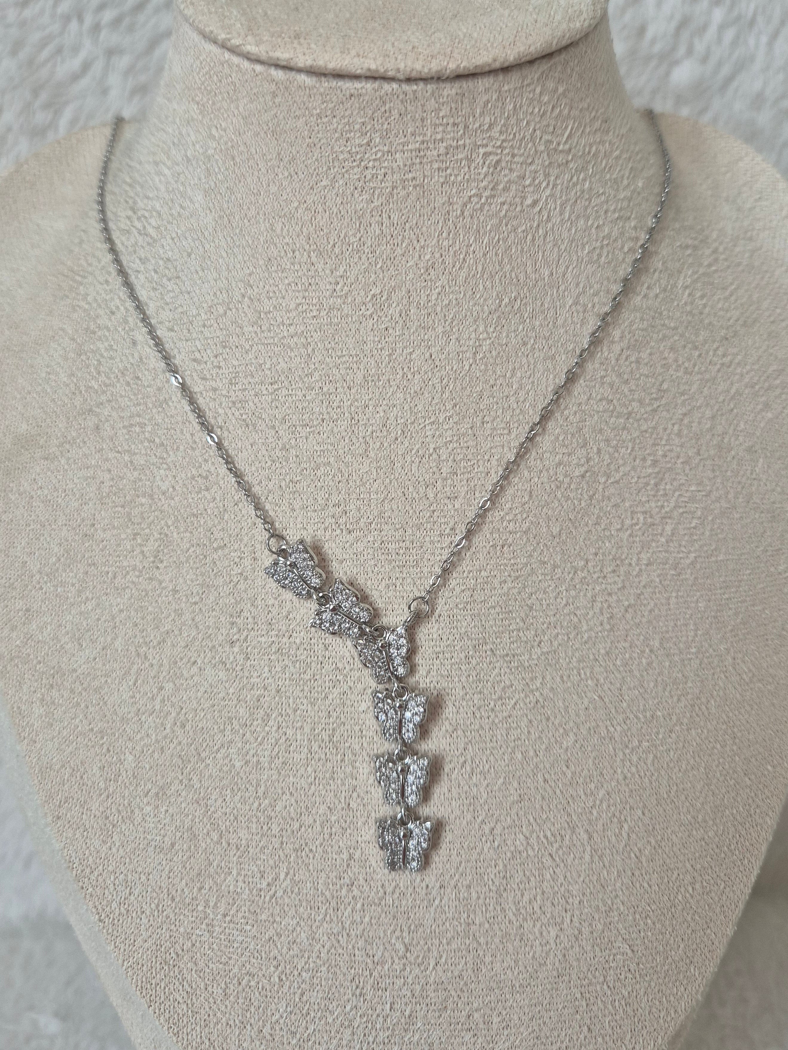 Collier papillons