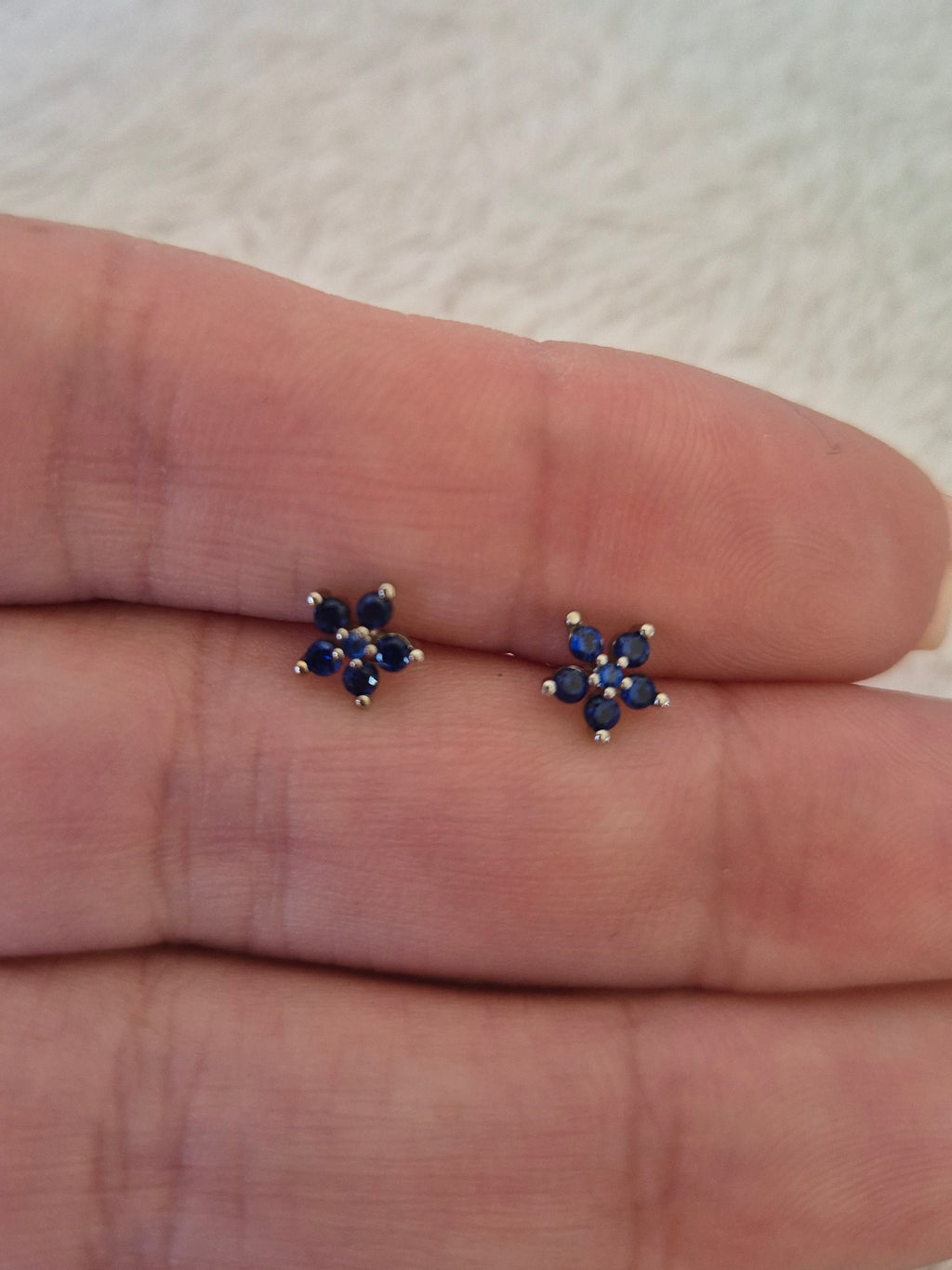 Boucles d'oreilles étoiles strass bleus marines