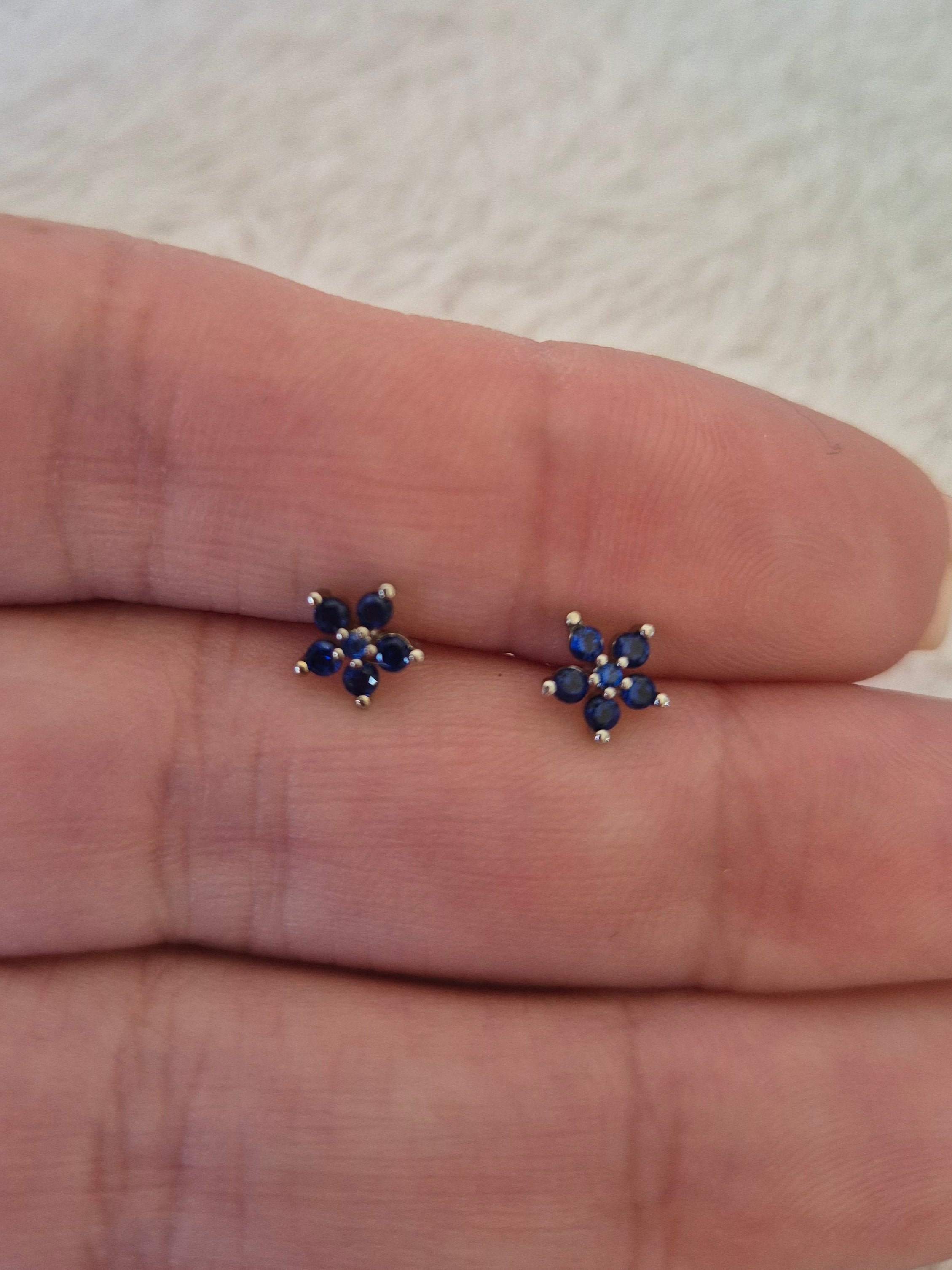 Boucles d'oreilles étoiles strass bleus marines