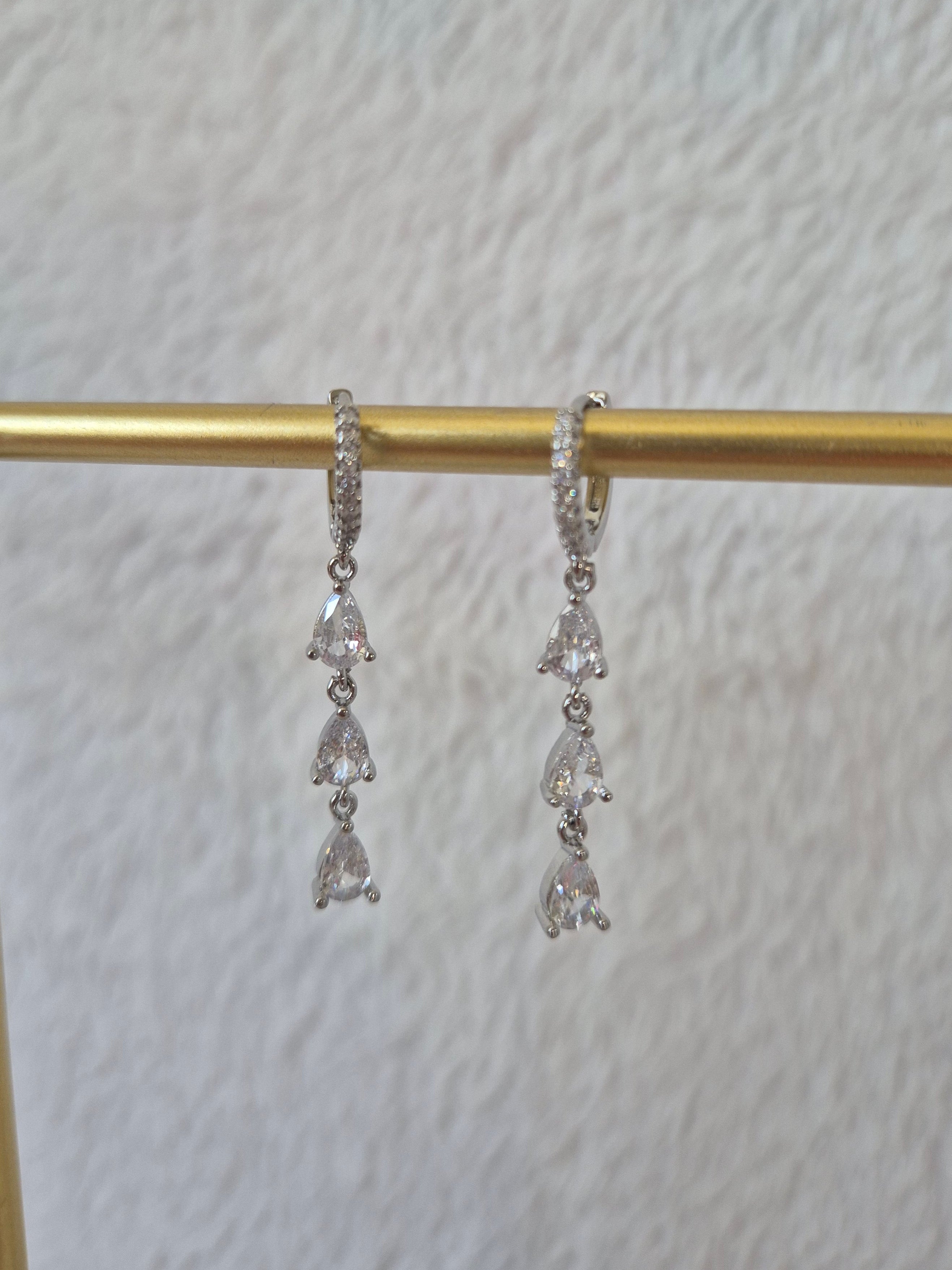Boucles d'oreilles longues strass gouttes