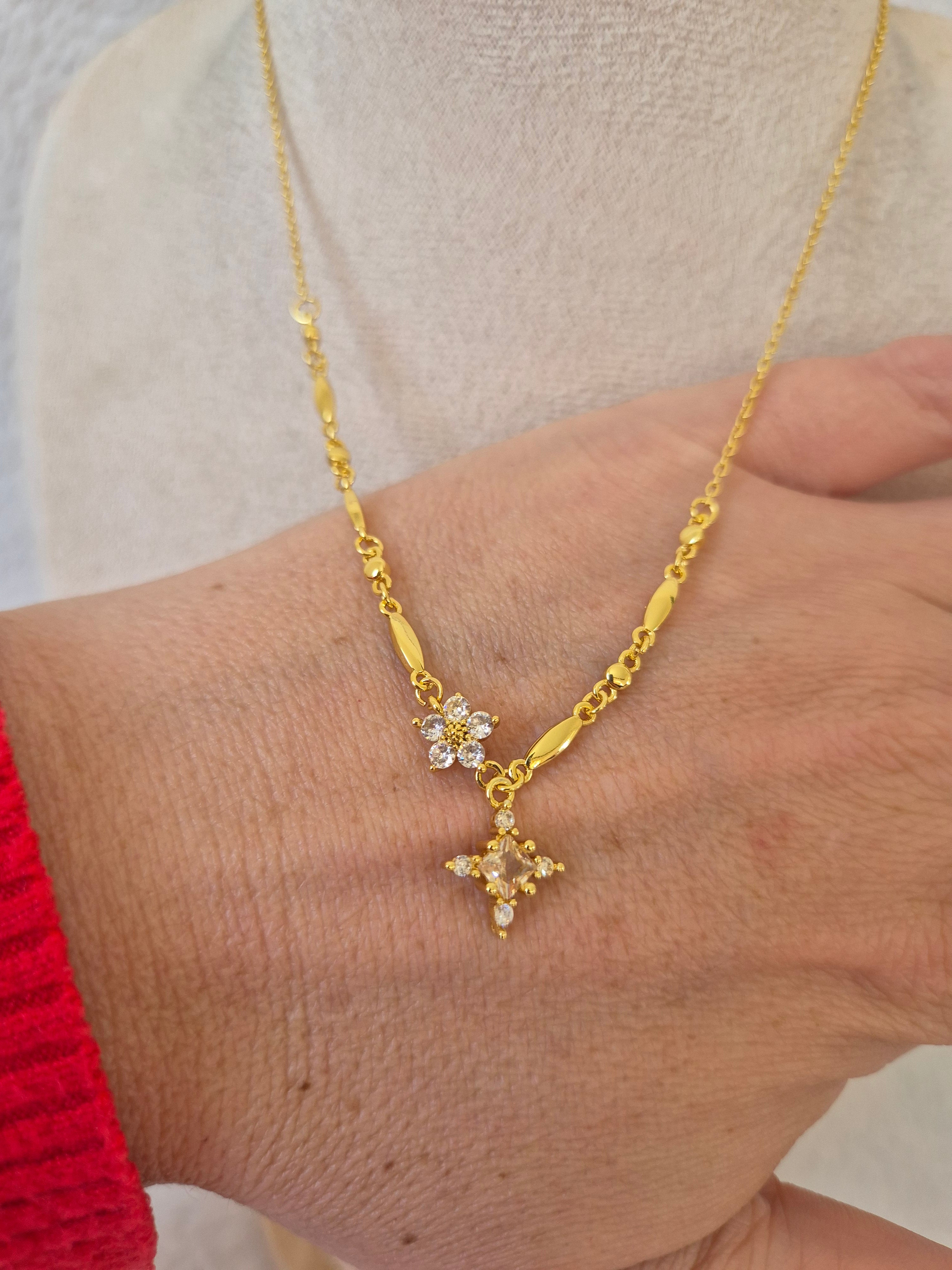 Collier en argent fin fleur et étoile