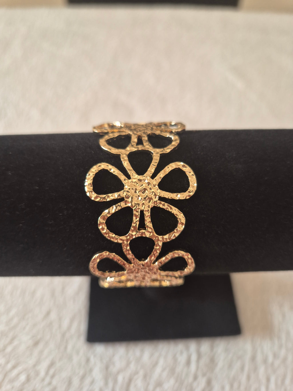 Bracelet manchette fleurs
