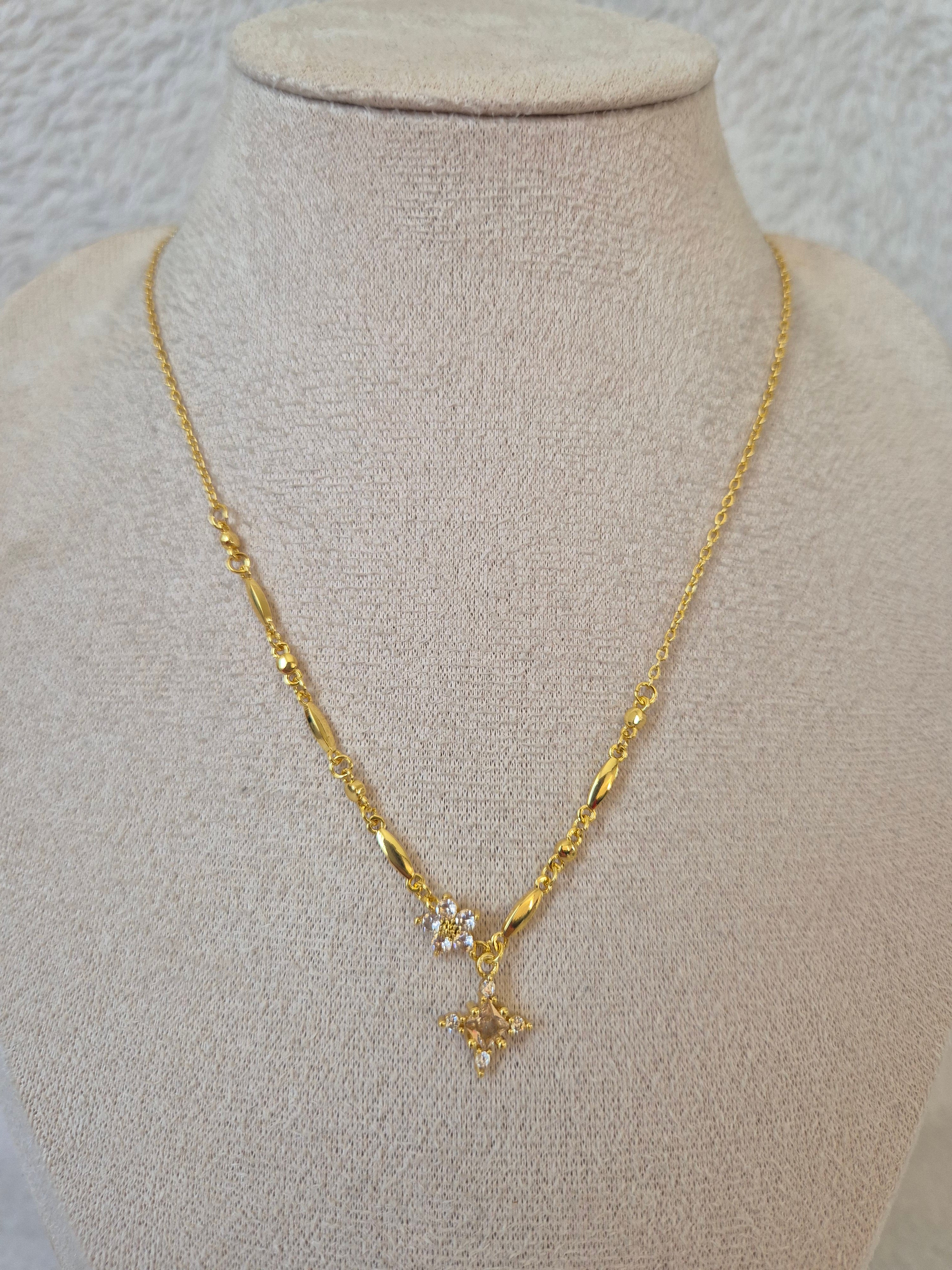 Collier en argent fin fleur et étoile