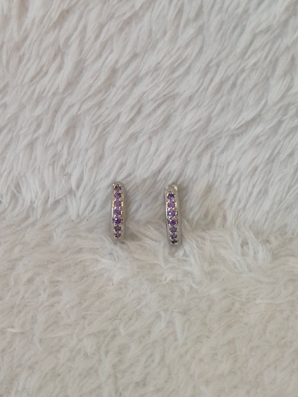 Boucles d'oreilles strass violets