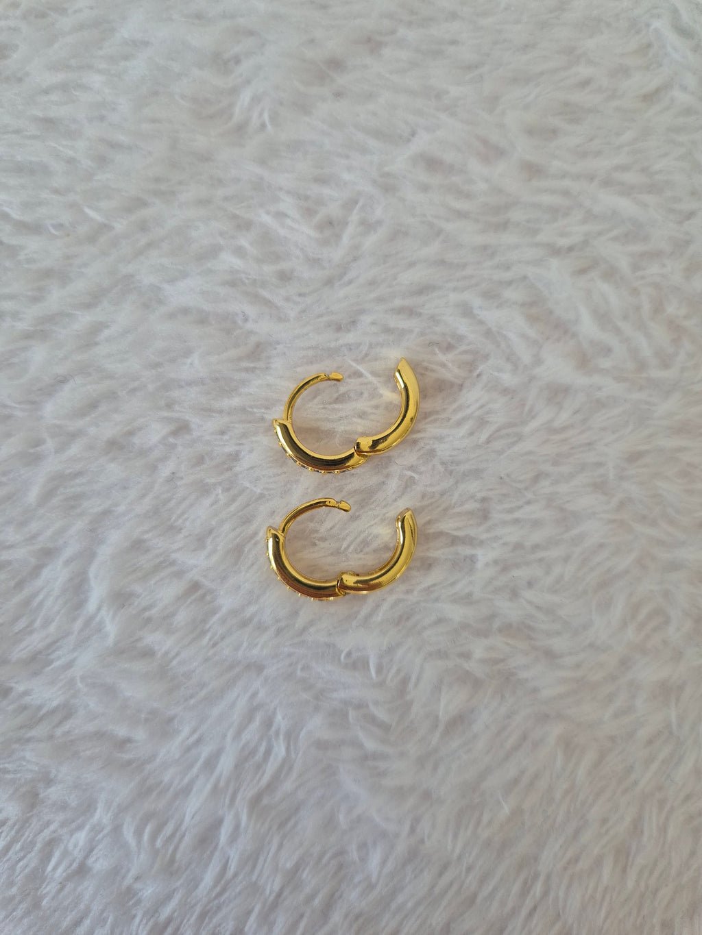 Mini créoles strass diamants