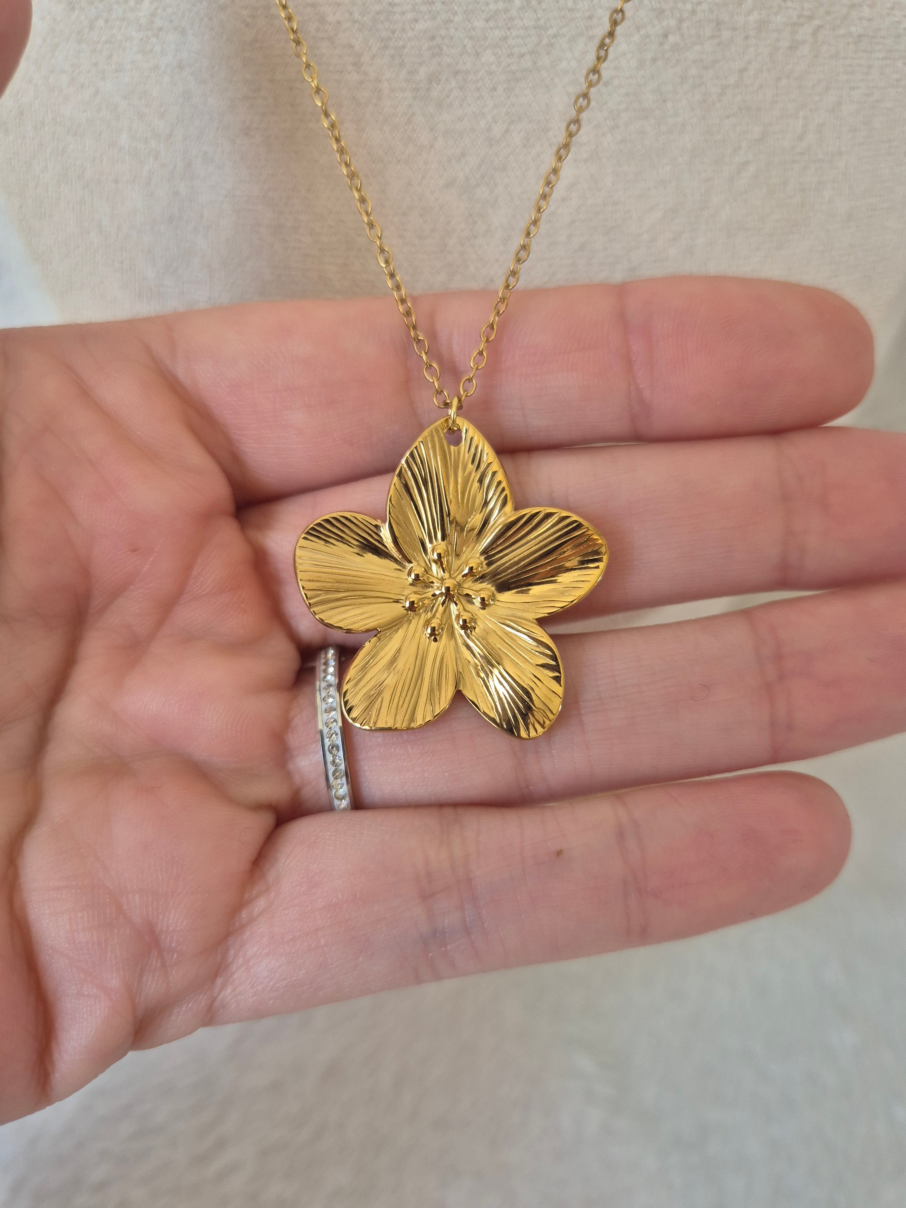 Collier fleur