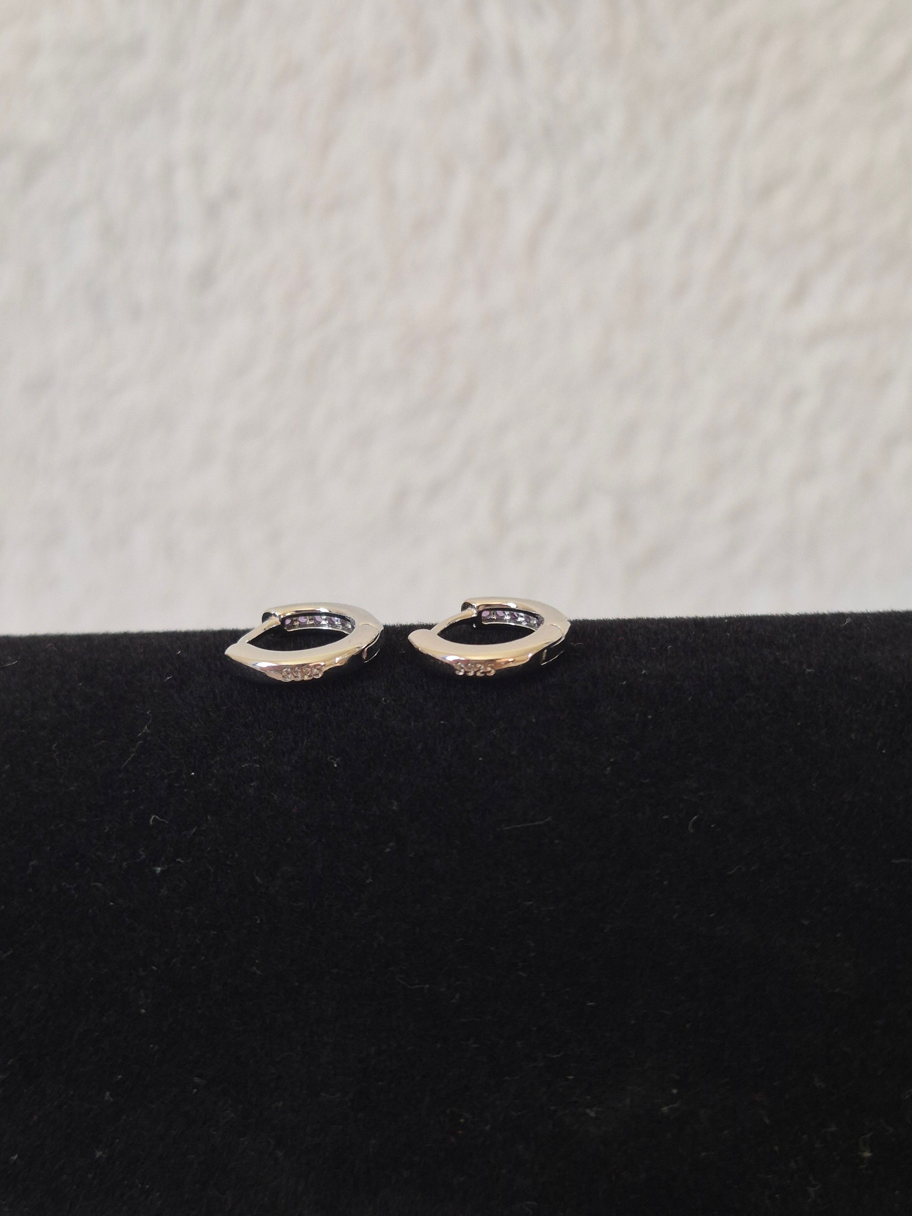 Boucles d'oreilles strass violets