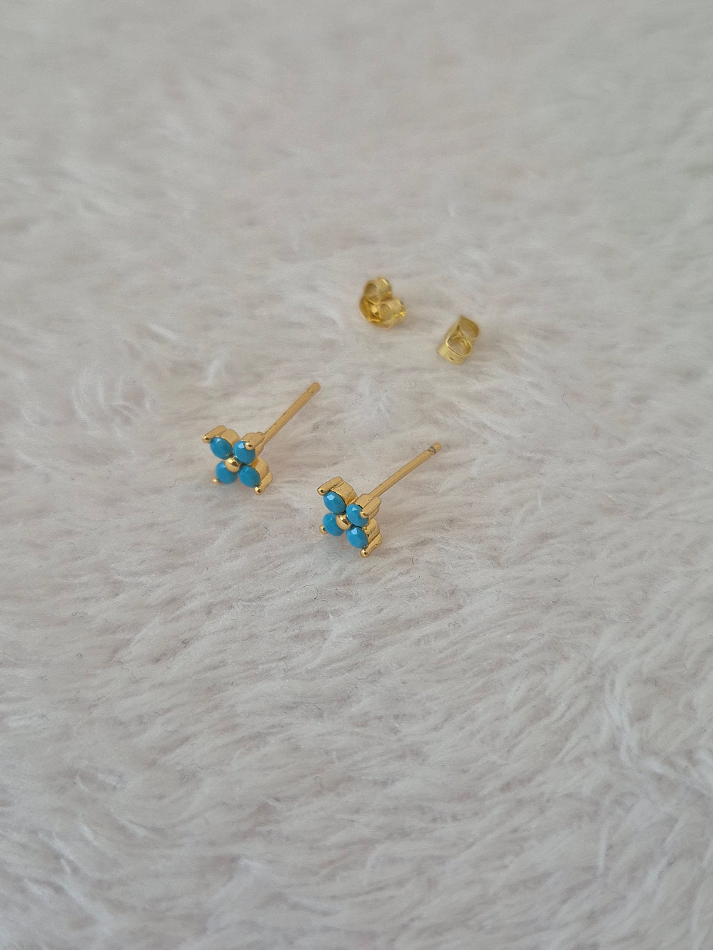 Boucles d'oreilles strass bleus clairs