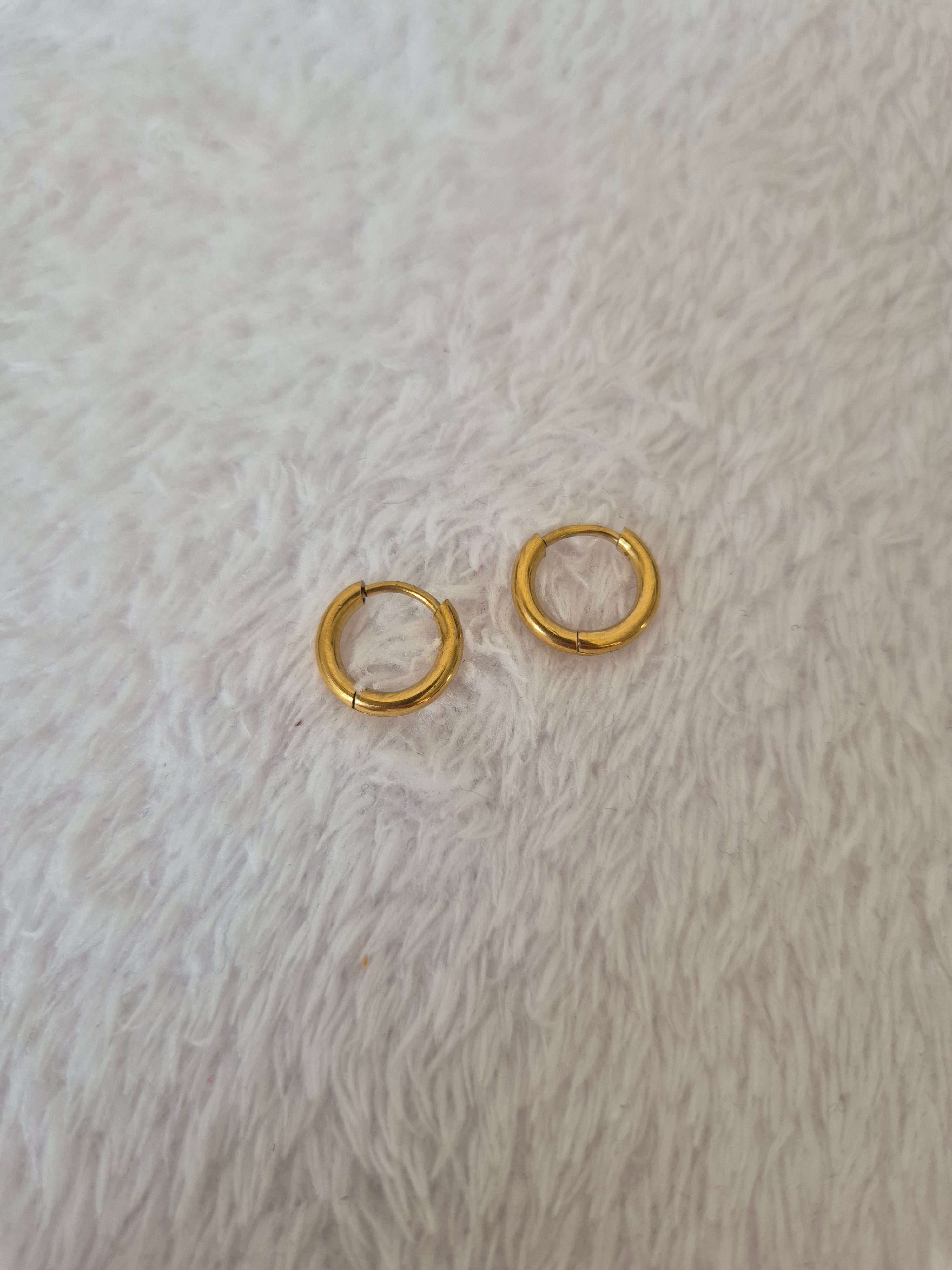 Mini créoles dorées