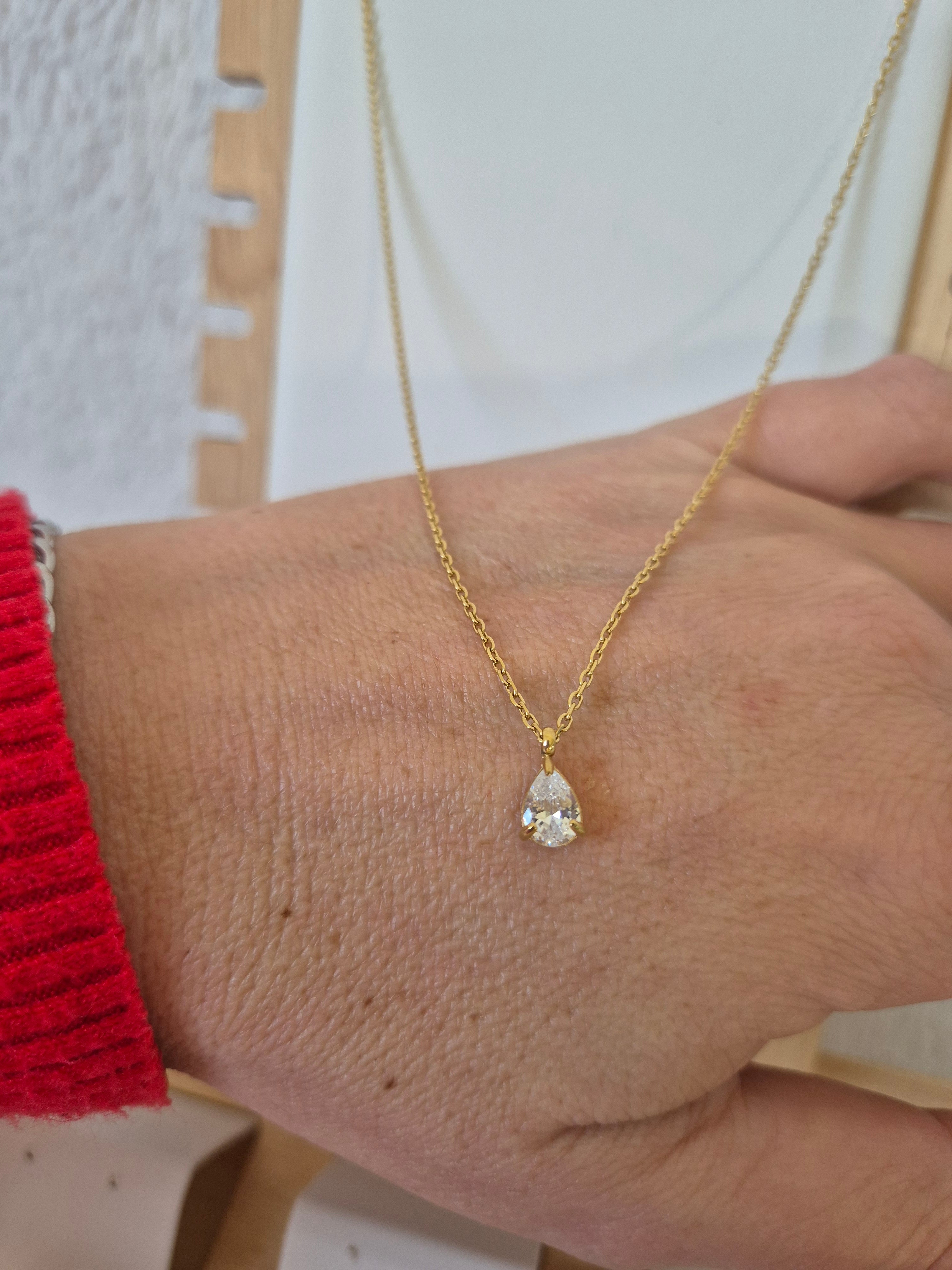 Collier Pendentif goutte