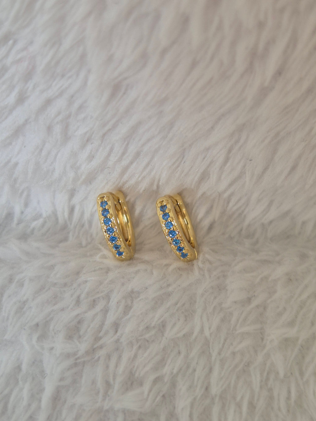 Boucles d'oreilles strass bleus